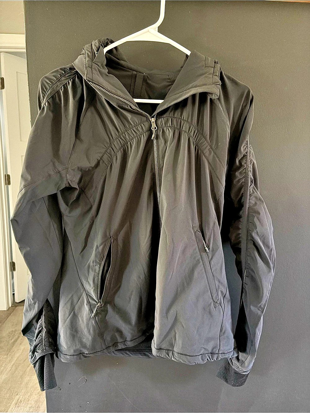 Lululemon Jacket - Picture 6 of 10